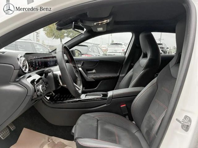 Mercedes-Benz A 200 A 200 d AMG Line Hatchback