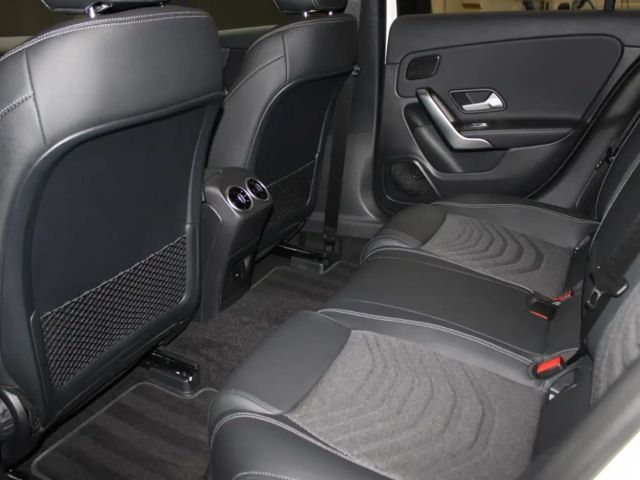 Mercedes-Benz A 250 A 250 e Premium