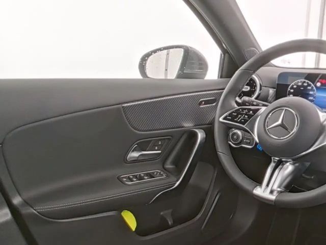 Mercedes-Benz A 200 A 200 d Hatchback