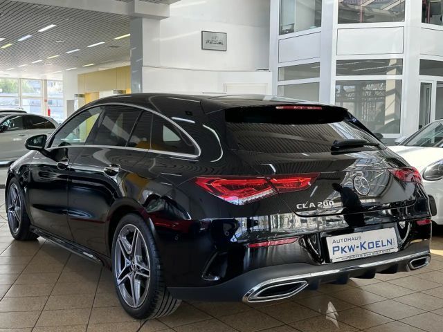 Mercedes-Benz CLA 200 AMG Line