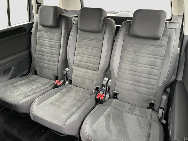 Volkswagen Touran DSG Highline R-Line