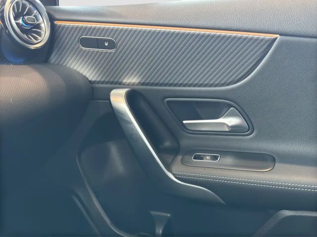 Mercedes-Benz A 200 Progressive