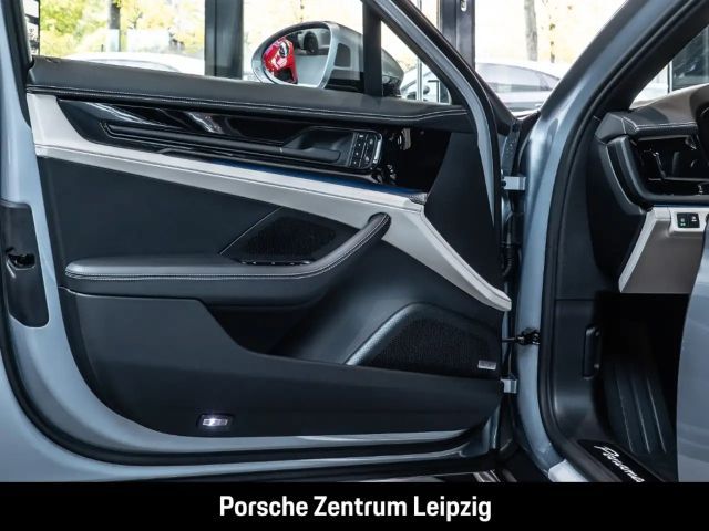 Porsche Panamera 4 E-Hybrid