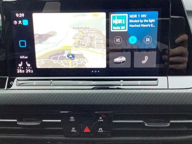 Volkswagen Golf 1.5 eTSI DSG Golf VIII R-Line