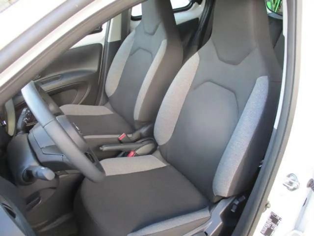 Toyota Aygo Hatchback Play VVT-i