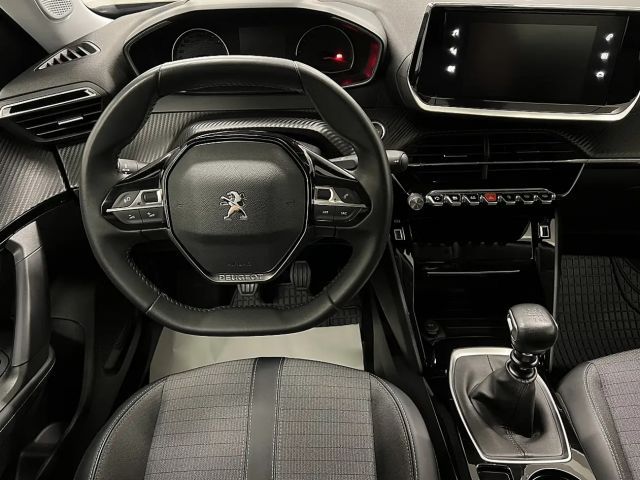 Peugeot 2008 PureTe.130S&SAllure*Winterräder*Rückfahrkamera ...