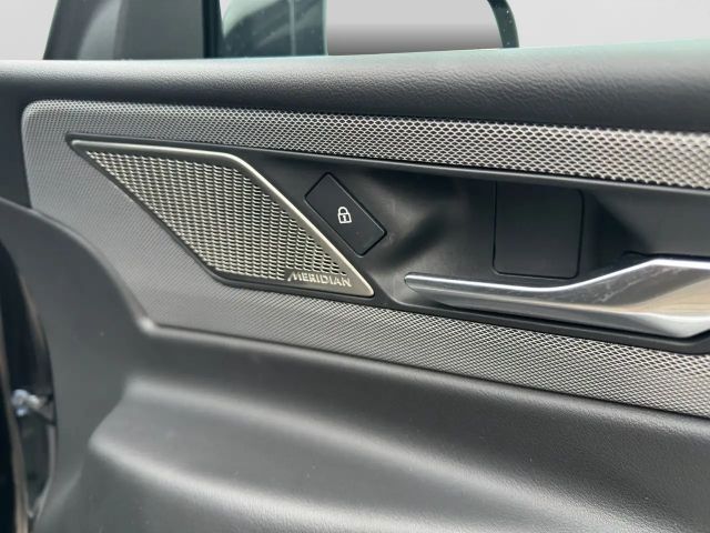 Jaguar XE P250 R-Dynamic