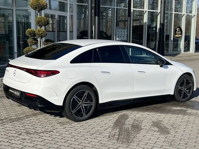 Mercedes-Benz EQE 300 AMG Line Sedan
