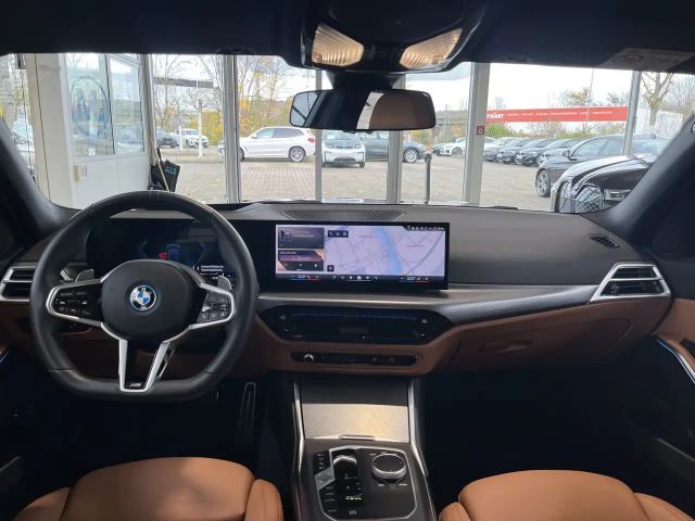 BMW 330 330e xDrive