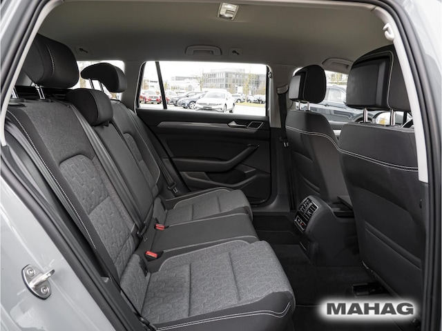 Volkswagen Passat 1.5 TSI Business DSG Variant