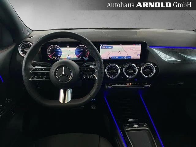 Mercedes-Benz GLA 200 AMG Line