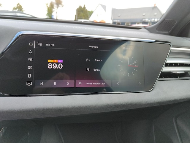 Audi A6 Avant Quattro S-Tronic