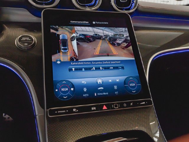 Mercedes-Benz C 200 AMG Line Sedan