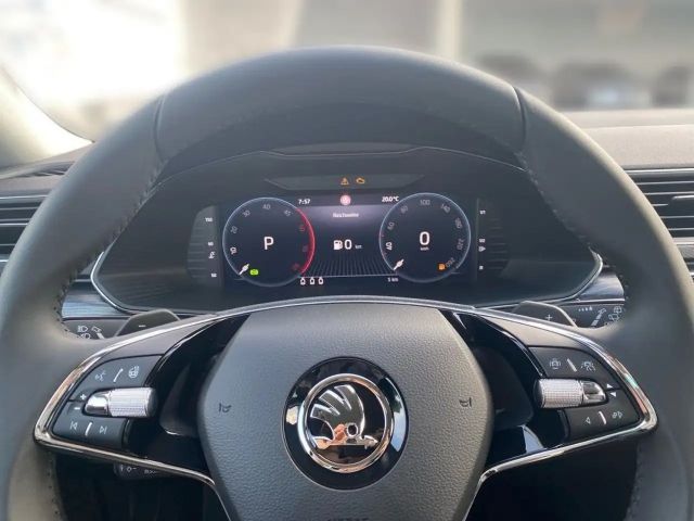 Skoda Superb 2.0 TDI Combi Style Style