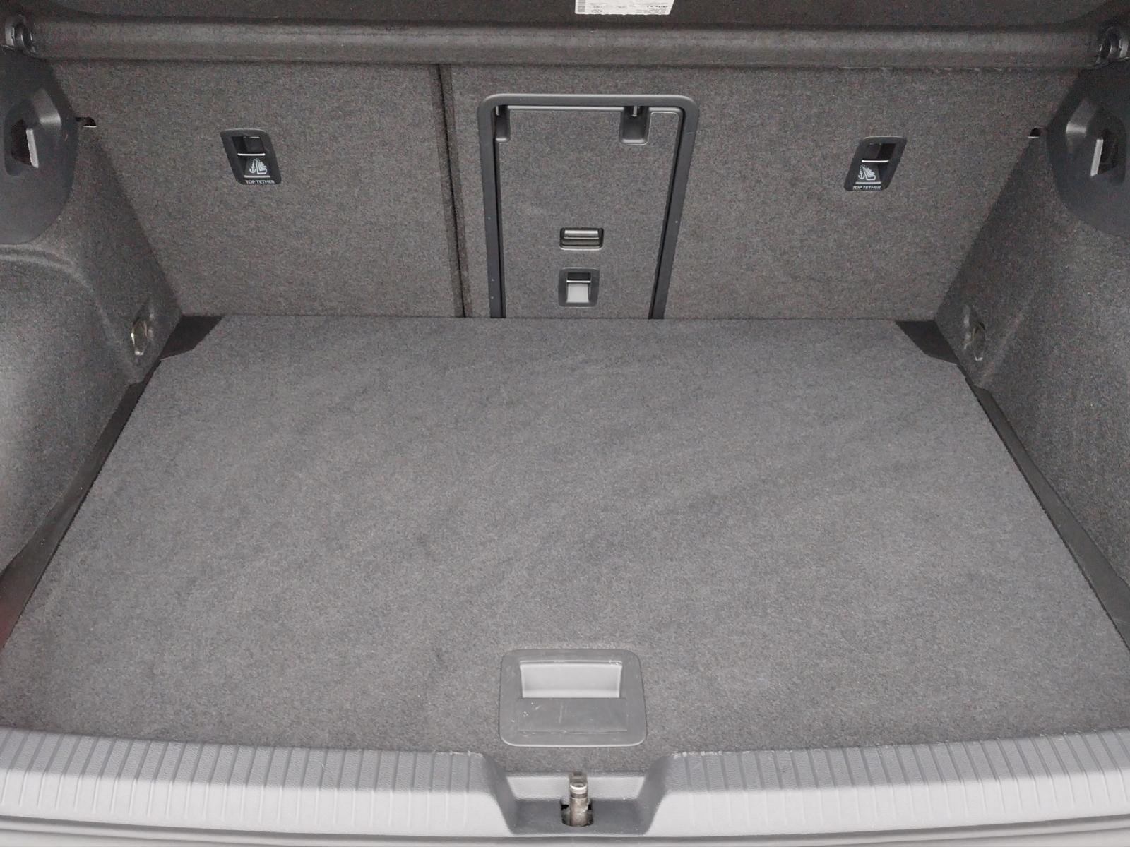 Volkswagen Golf 1.5 TSI Golf VIII