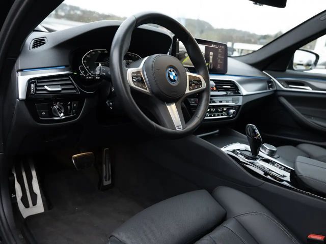 BMW 530 530e M-Sport Touring