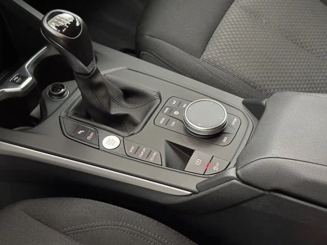 BMW 118 118i 5-deurs Sedan