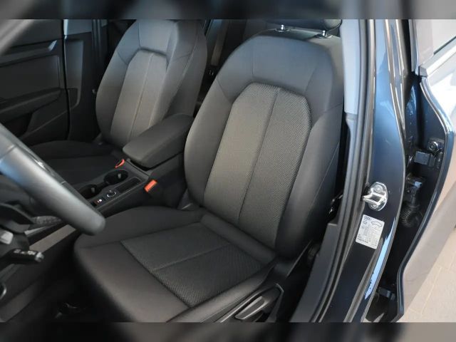 Audi A3 30 TFSI Sedan