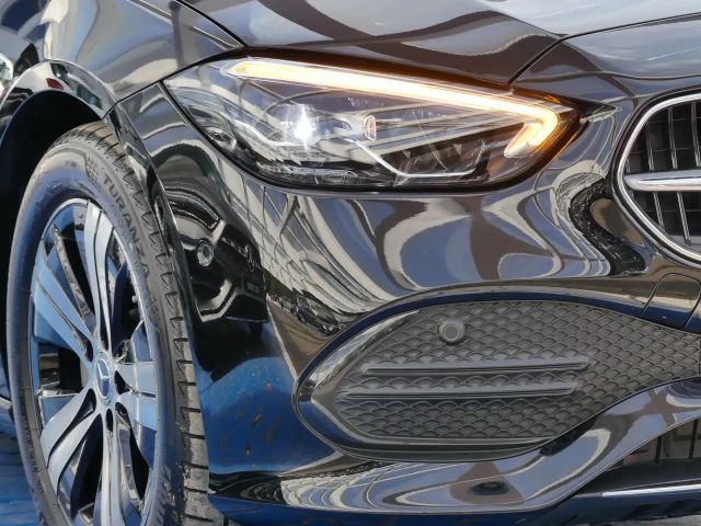 Mercedes-Benz C 180 AVANTGARDE Sedan