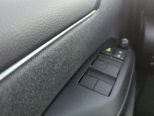 Toyota Yaris Hatchback Team D