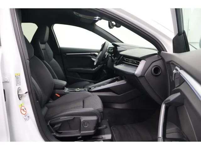 Audi A3 35 TFSI S-Line Sedan Sportback