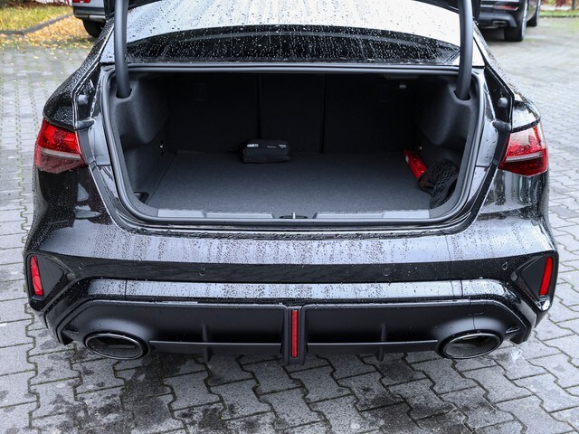 Audi RS3 Quattro S-Tronic Sedan