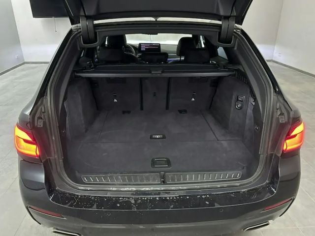 BMW 530 530d M-Sport Touring xDrive