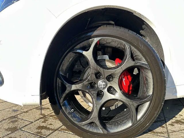 Alfa Romeo Stelvio Q4 Turbo