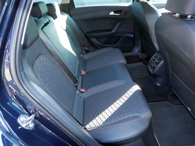 Seat Leon 1.5 eTSI FR-lijn Sportstourer