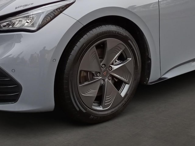 Cupra Born Navi. Rückfahrkamera. Einparkhilfe