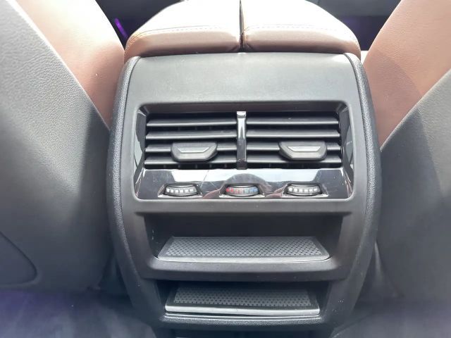 BMW X5 Individual M50i