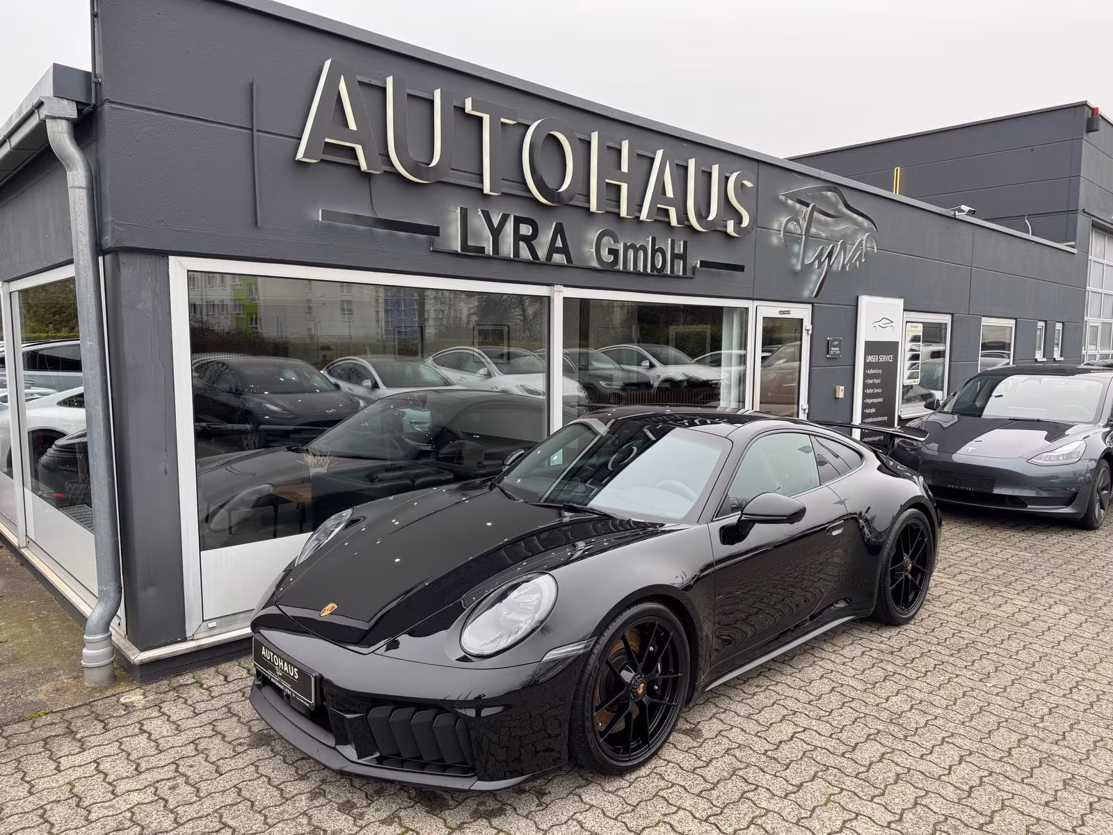 Porsche 911 4 992 Carrera GTS