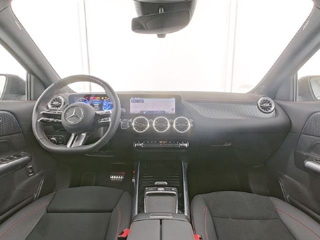 Mercedes-Benz EQA 300 4MATIC