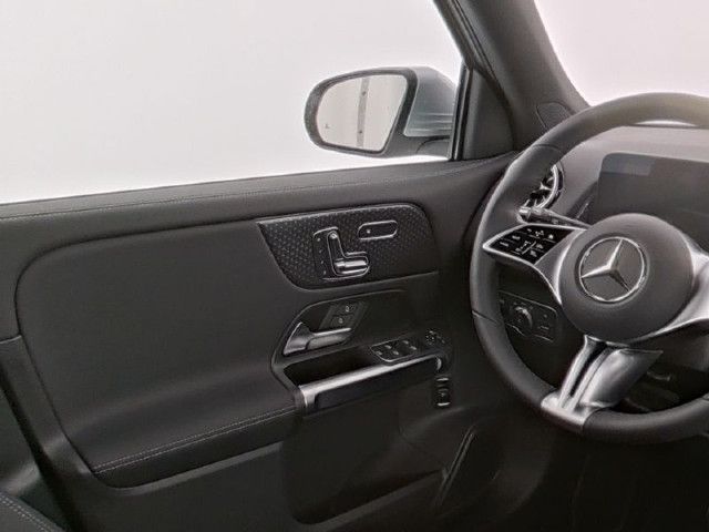 Mercedes-Benz EQB 300 4MATIC