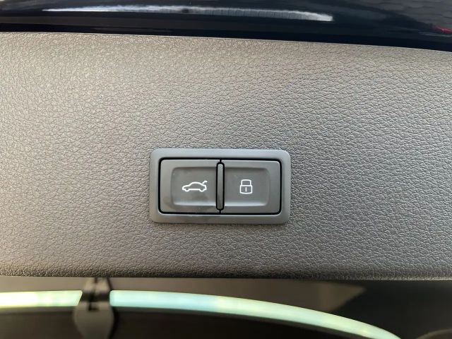 Audi Q8 e-tron 55 S-Line