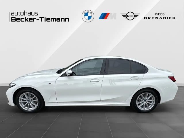 BMW 320 320d M-Sport Sedan xDrive