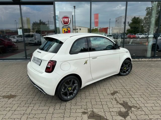 Abarth 500e e Abarth