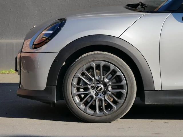 MINI Cooper Essential