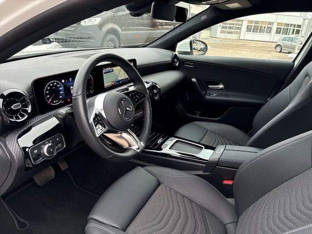 Mercedes-Benz A 180 A 180 d Hatchback