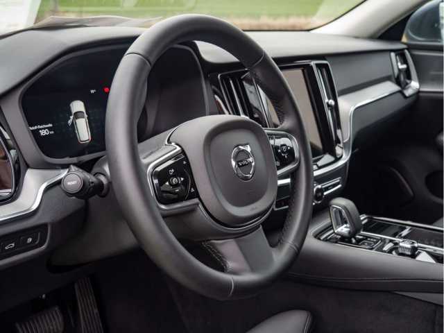 Volvo V60 AWD Bright Plus T6