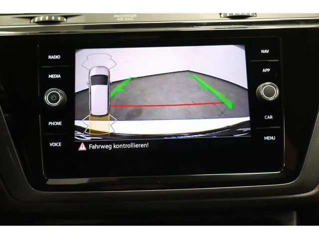 Volkswagen Touran 1.5 TSI DSG R-Line