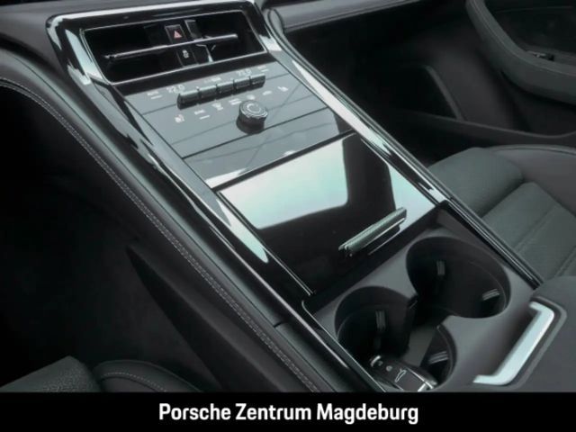 Porsche Panamera GTS