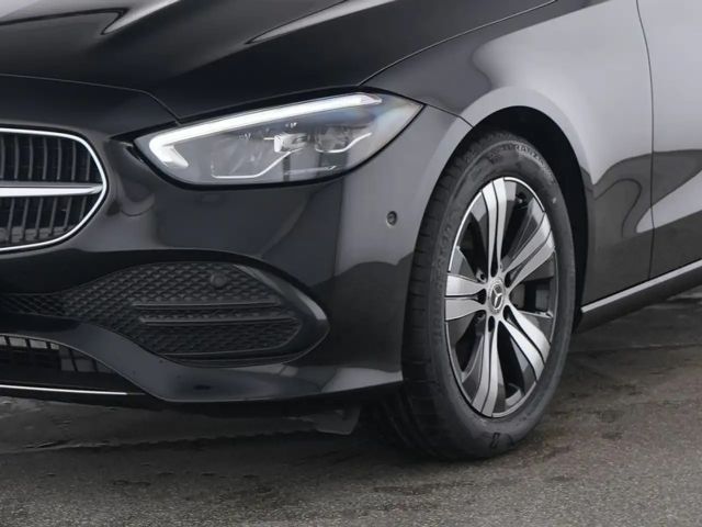 Mercedes-Benz C 200 AVANTGARDE Sedan