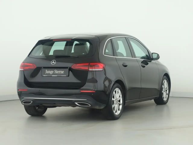 Mercedes-Benz B 200 Automatik*Rückfahrkamera*Navigation*SpurH*