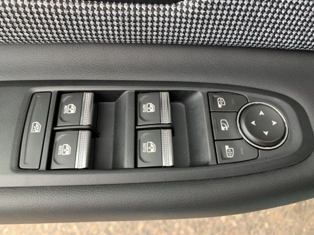 Renault 4 Comfort Iconic