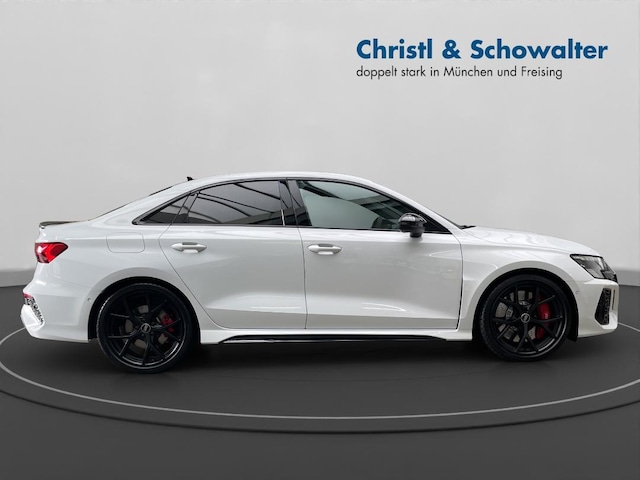 Audi RS3 Quattro S-Tronic Sedan