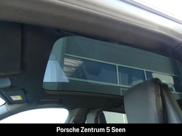 Porsche Taycan 4 Cross Turismo