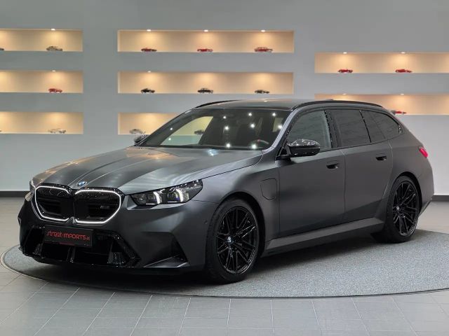 BMW M5 Touring *Ultimate-Paket*Keramik*Frozen*AHK*Leasing
