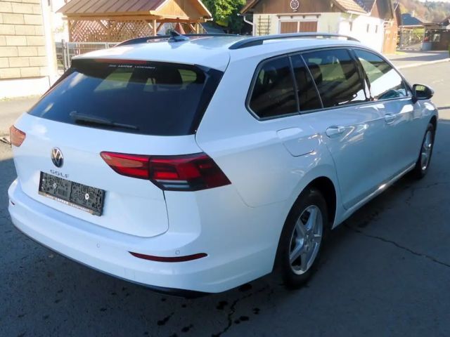 Volkswagen Golf Life Variant