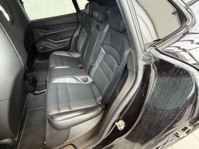 Porsche Taycan 4 Cross Turismo